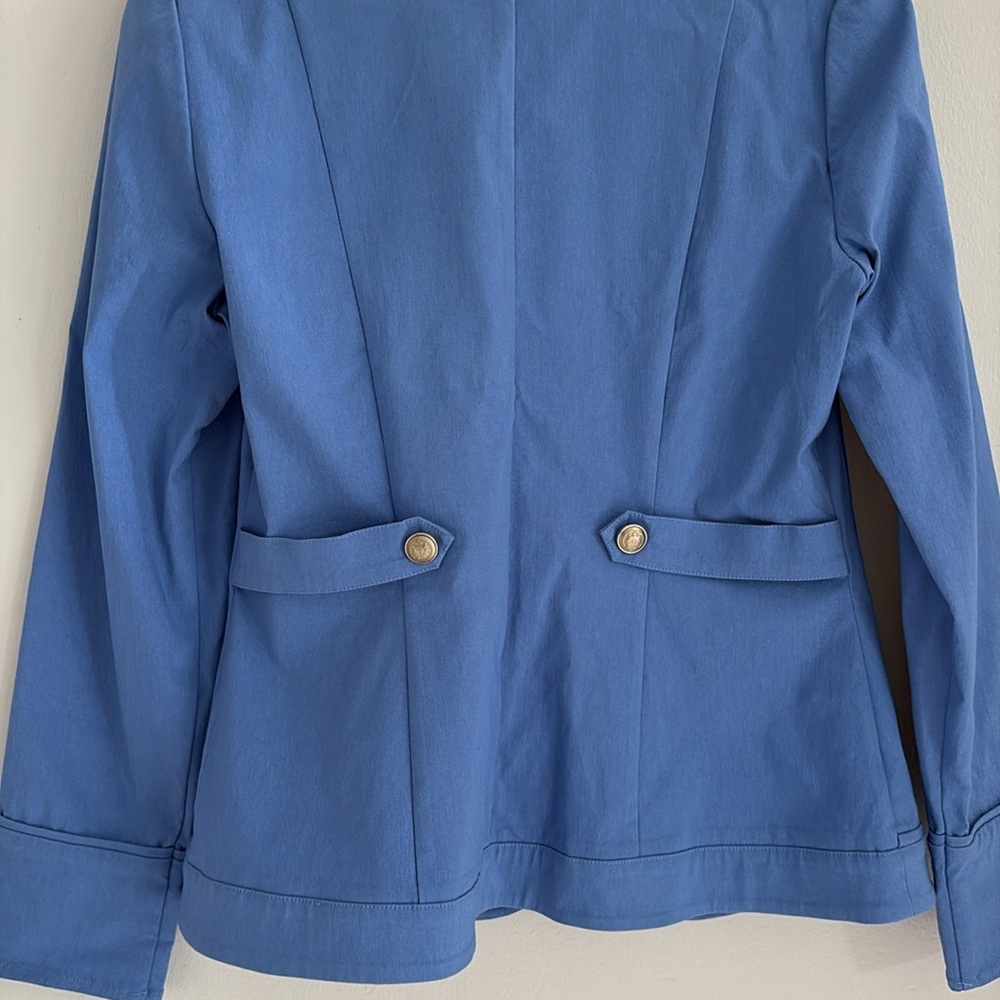 Blazer - Picture 6 of 6